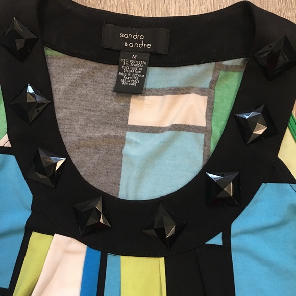 M Sandra & Andre dressy geometric sleeveless top - Picture 3 of 5